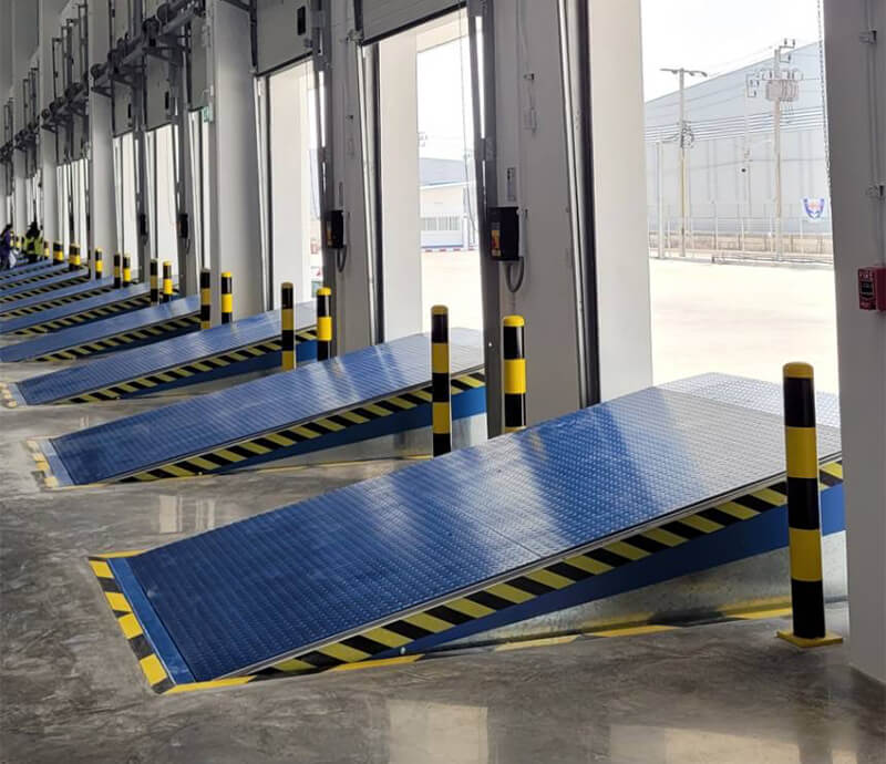 สะพานปรับระดับโหลดสินค้าระบบไฟฟ้า